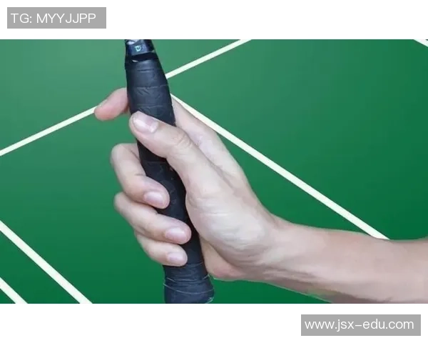 羽毛球新手必看：轻松掌握节奏与技巧的入门指南